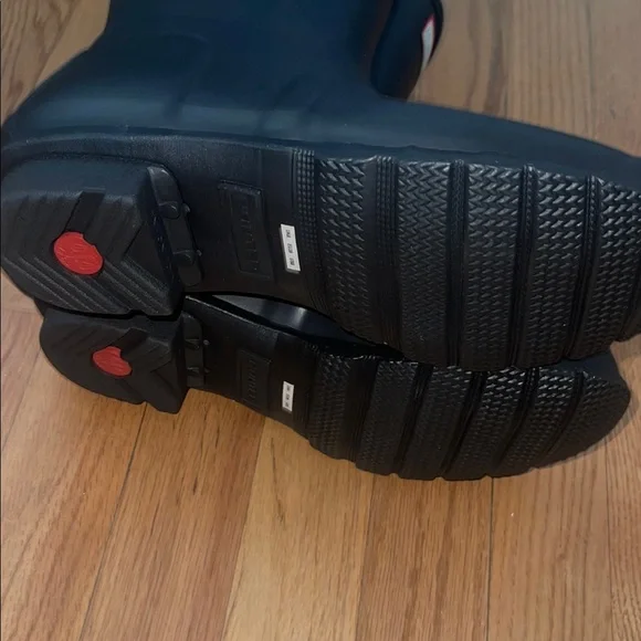 Hunter original short boot black 8 fits like 8.5 - Picture 6 of 7
